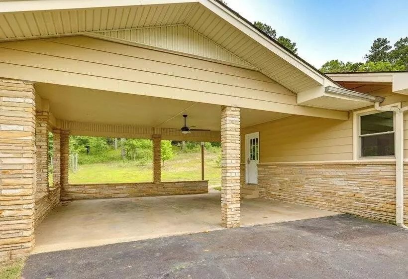 Mt Ida Home W/ Patio: 11 Mi To Lake Ouachita!