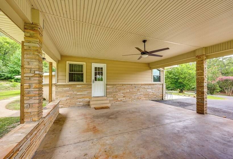 Mt Ida Home W/ Patio: 11 Mi To Lake Ouachita!