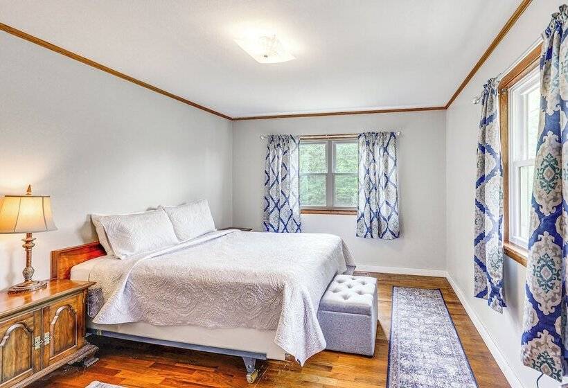 Mt Ida Home W/ Patio: 11 Mi To Lake Ouachita!