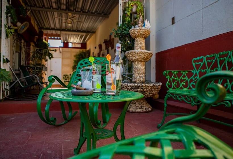 پانسیون Casa Las Palmeras