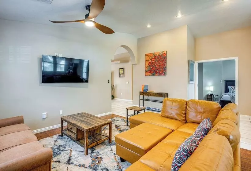 Spacious Mesquite Home ~ 3 Mi To Golf Courses!