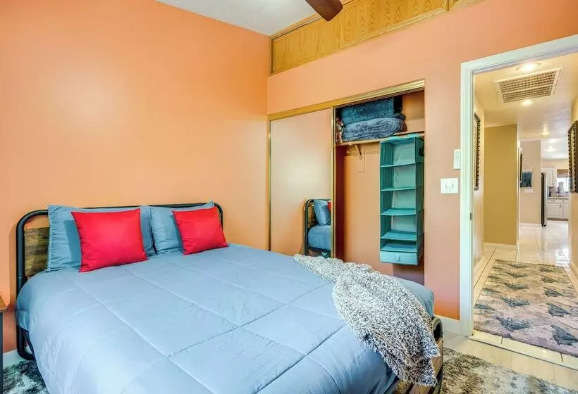 Spacious Mesquite Home ~ 3 Mi To Golf Courses!