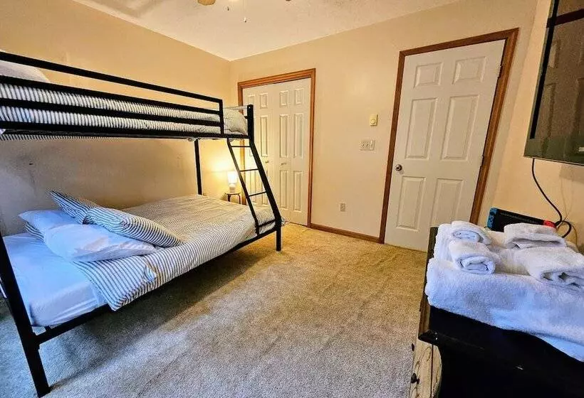 Summit Serenity By Avantstay Central Location W/ Mountain Views & Deck