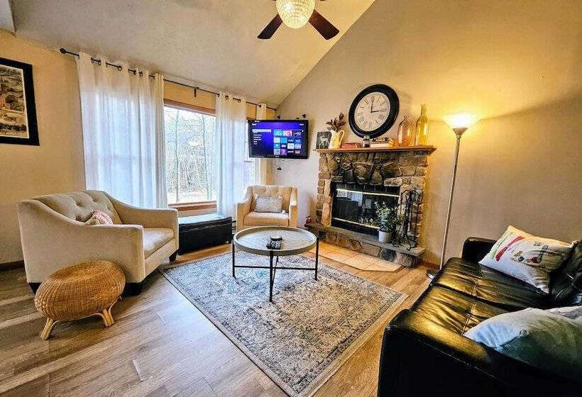 Summit Serenity By Avantstay Central Location W/ Mountain Views & Deck