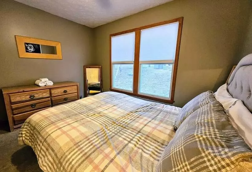 Summit Serenity By Avantstay Central Location W/ Mountain Views & Deck