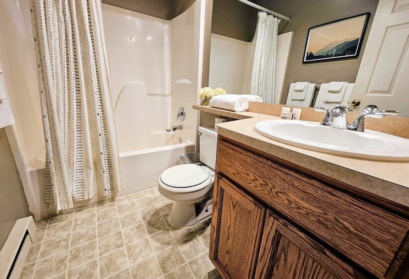 Summit Serenity By Avantstay Central Location W/ Mountain Views & Deck