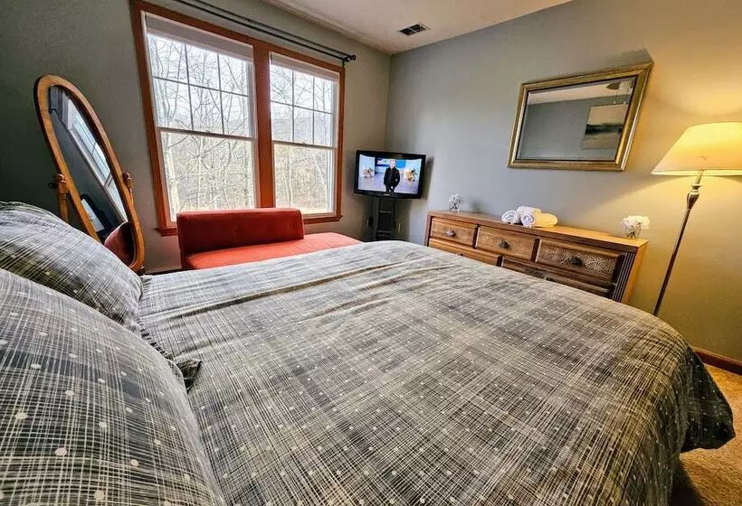 Summit Serenity By Avantstay Central Location W/ Mountain Views & Deck