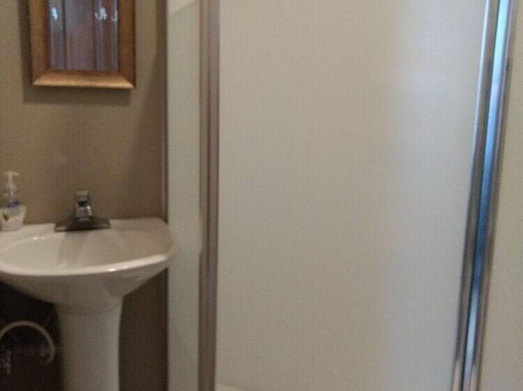 Bed and Breakfast Carraway Guest House