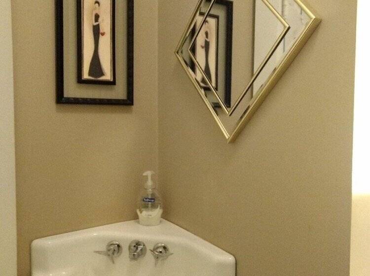 Bed and Breakfast Carraway Guest House