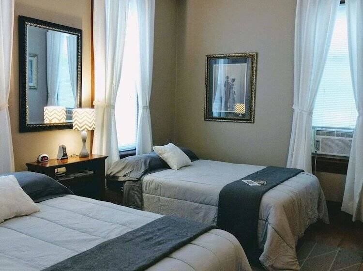 Bed and Breakfast Carraway Guest House