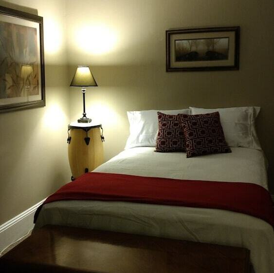 Bed and Breakfast Carraway Guest House