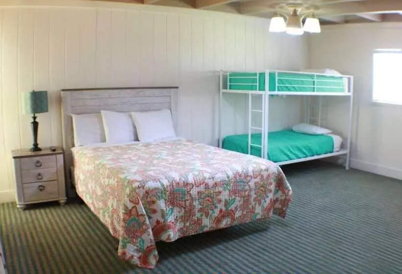 Pelican Bay Resort