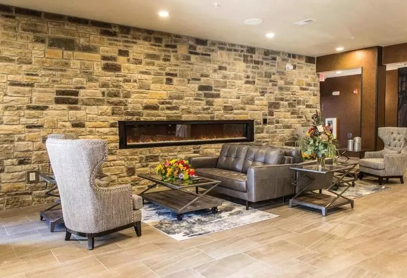 Cobblestone Hotel & Suites   Stevens Point