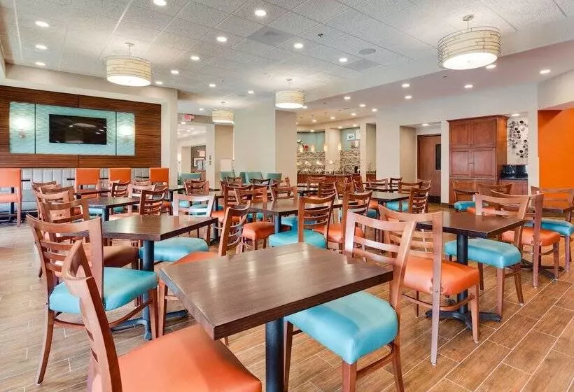 Hotelli Drury Inn & Suites Fort Myers Airport Fgcu