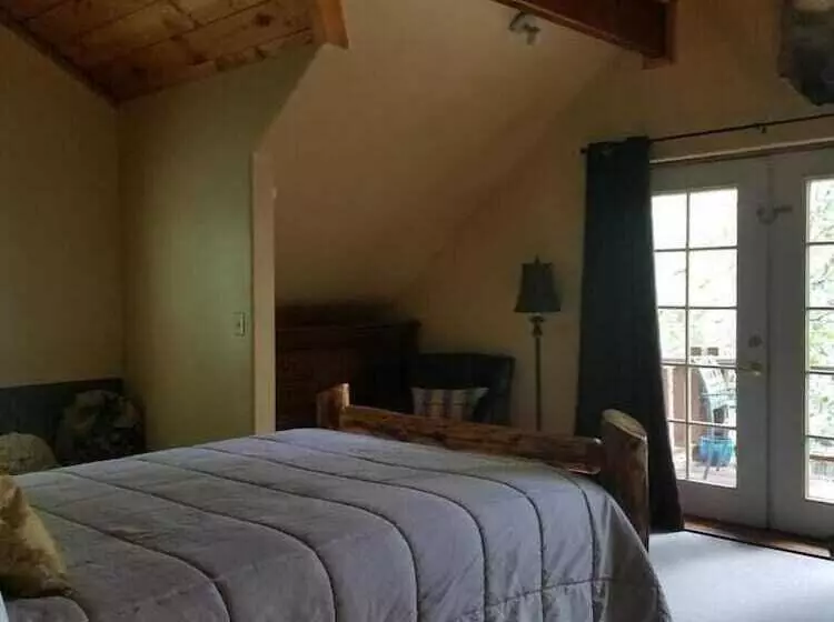 ホテル Exit Glacier Lodge