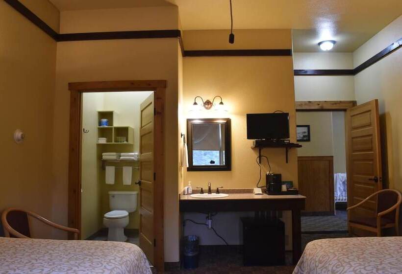 בית מלון כפרי Exit Glacier Lodge