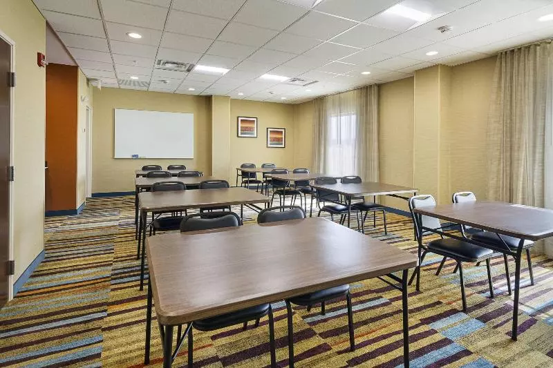 ホテル Fairfield Inn & Suites By Marriott Abingdon