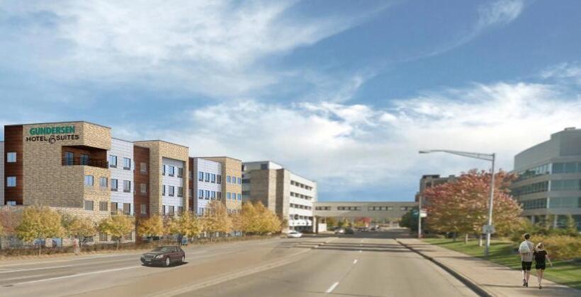 Gundersen Hotel & Suites