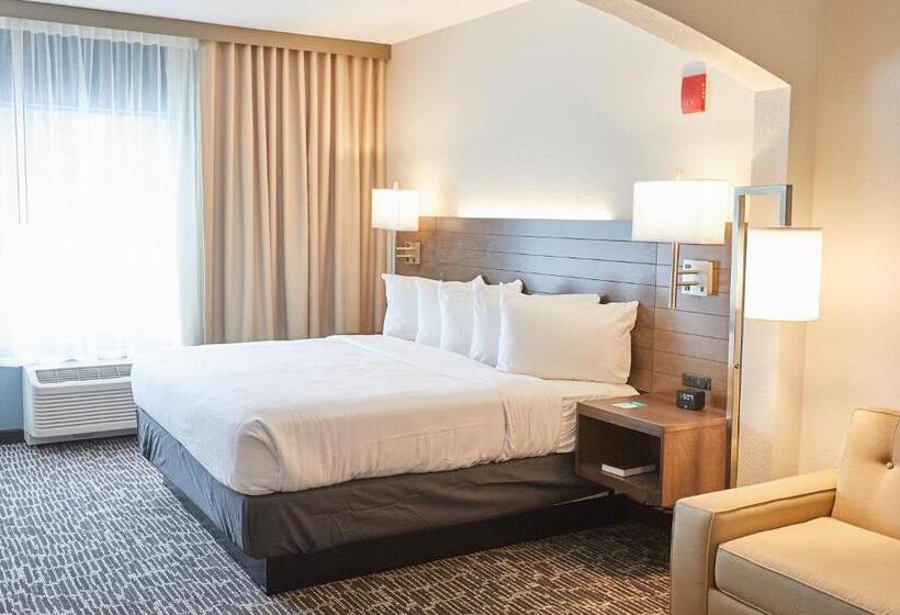 Gundersen Hotel & Suites