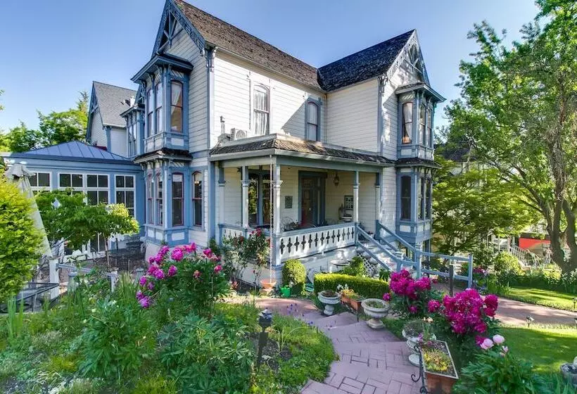 ホテル Winchester Inn