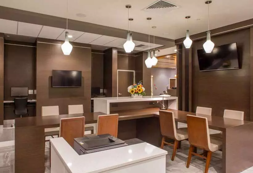 ホテル Wingate By Wyndham Miami Airport