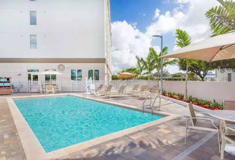 ホテル Wingate By Wyndham Miami Airport