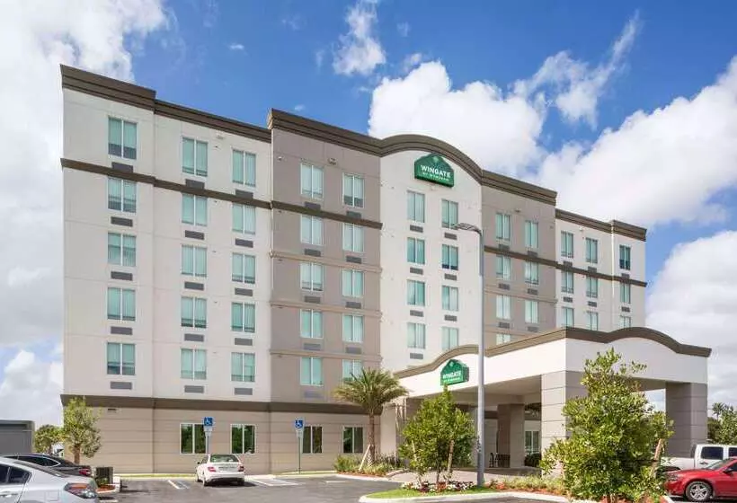 ホテル Wingate By Wyndham Miami Airport