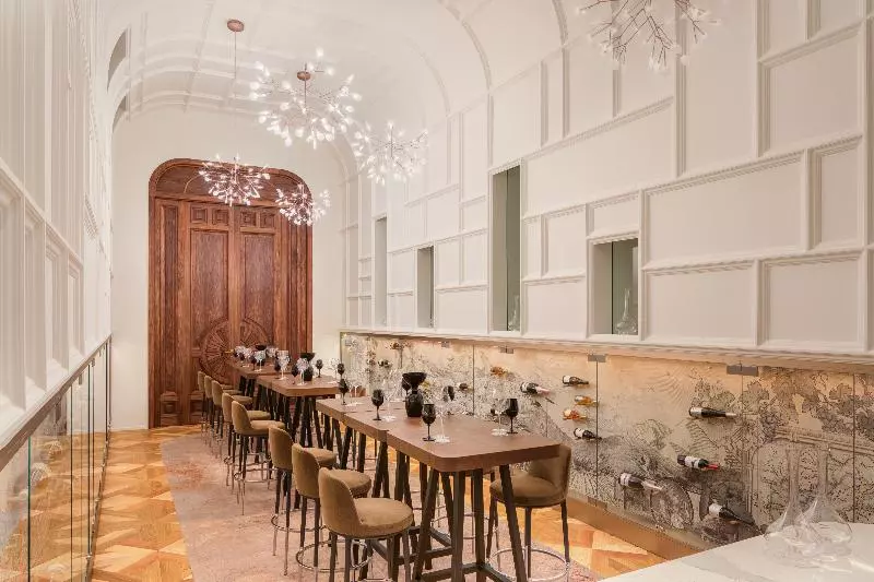 ホテル Kimpton Bem Budapest, An Ihg