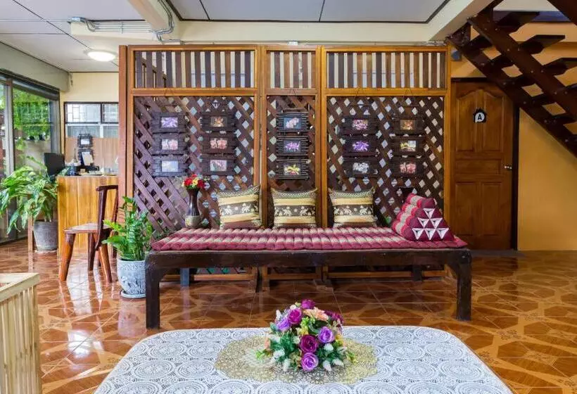 Banchan Hostel