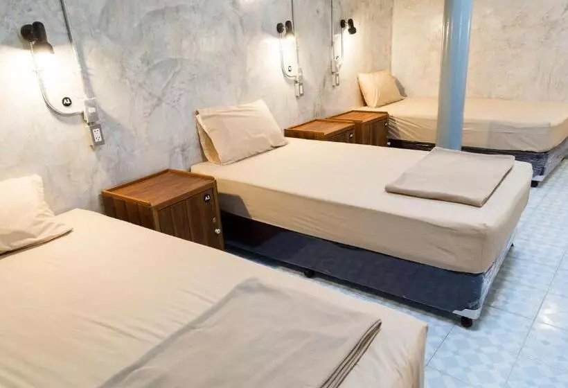 Banchan Hostel