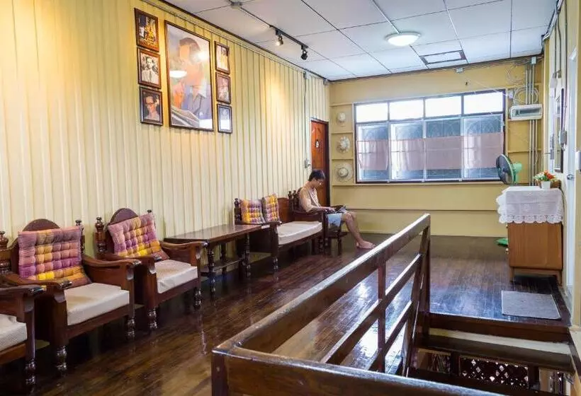 Banchan Hostel