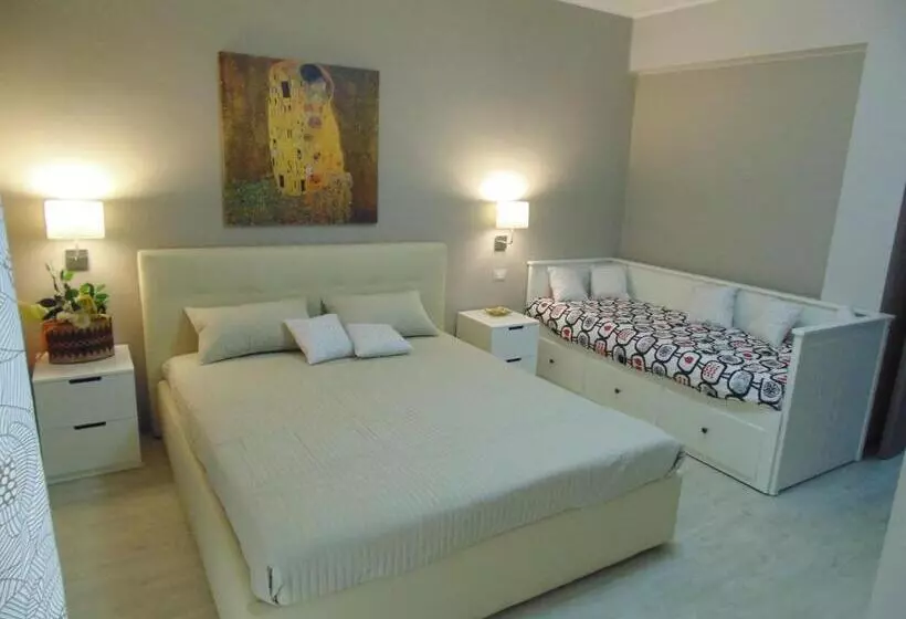 تختخواب و صبحانه Attico Del Sole