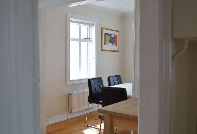 تختخواب و صبحانه Dalakot Búdardal