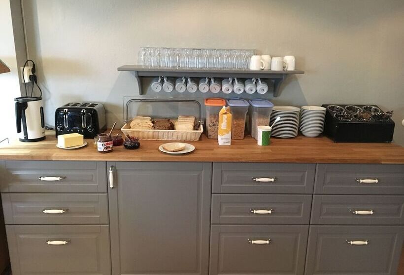 تختخواب و صبحانه Dalakot Búdardal