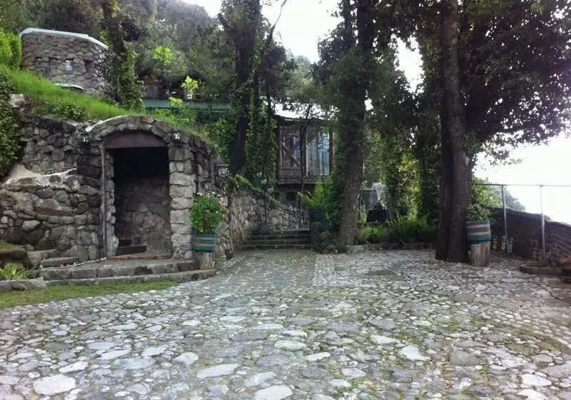 ホテル Cabañas El Tata