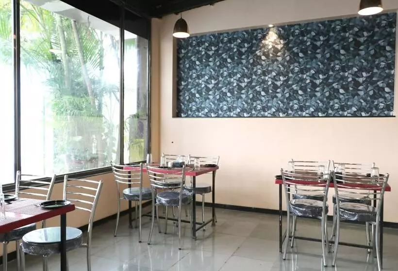 ホテル Igatpuri Hills Retreat