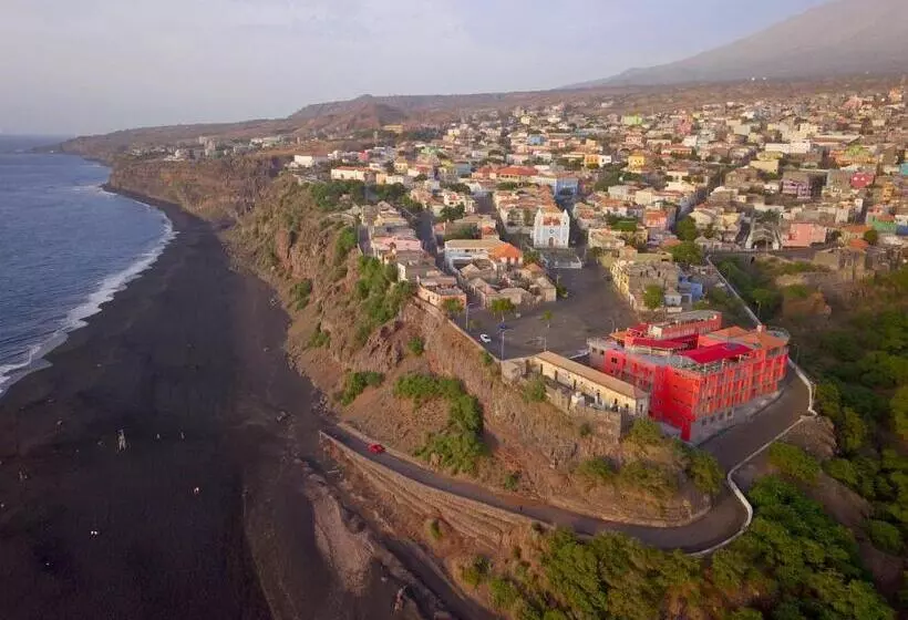هتل Ocean View & Restaurante Seafood