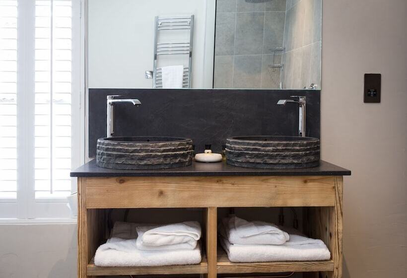 酒店 The White Hart