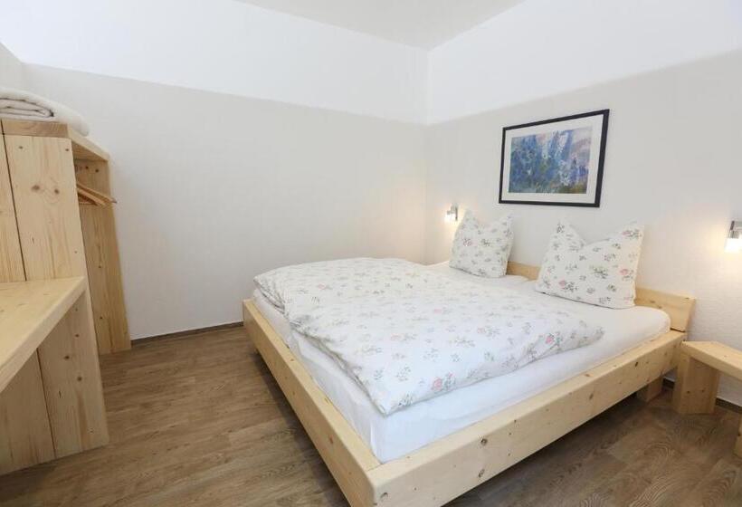 Отель Zur Linde