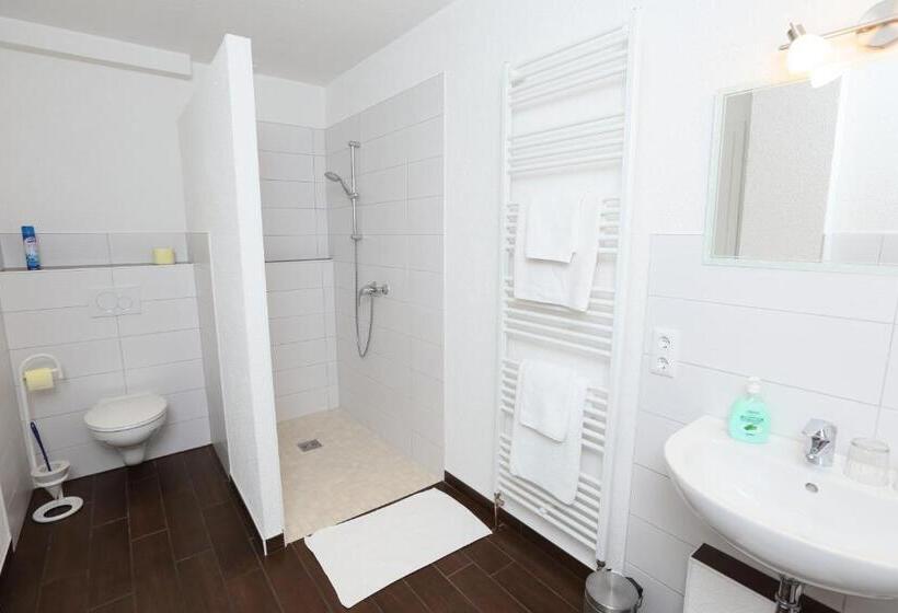 Отель Zur Linde