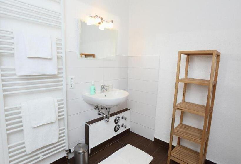 Отель Zur Linde