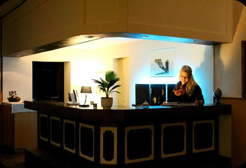 Отель Zur Linde