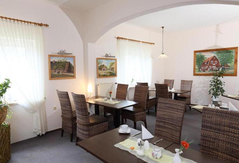 Отель Zur Linde