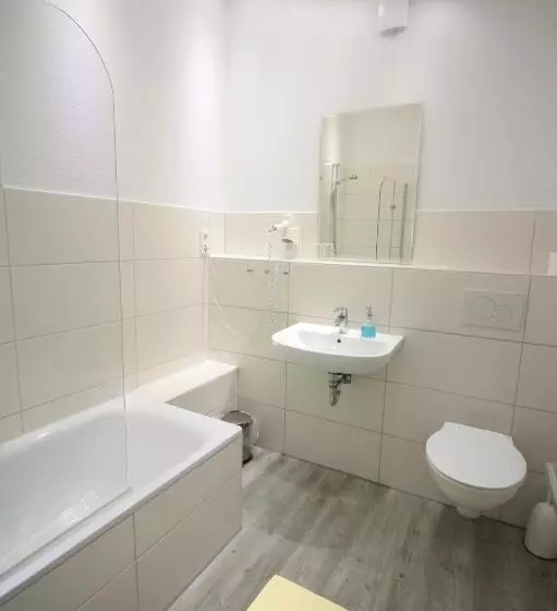 Hotelli Zur Linde