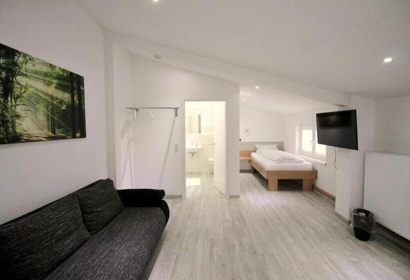 Отель Zur Linde