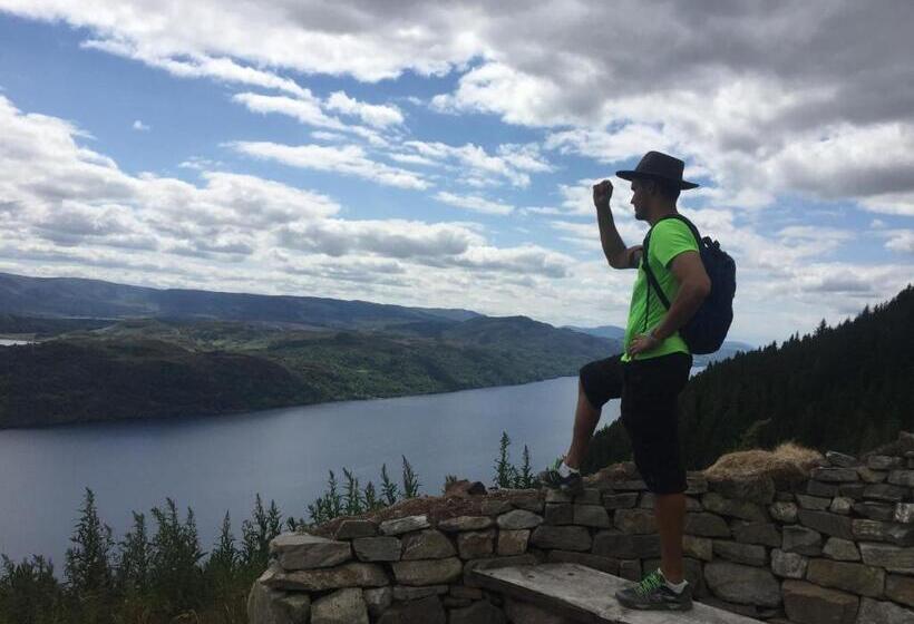 Loch Ness  Lochside Hostel, Over 16s Only, Social Backpackers Atmosphere