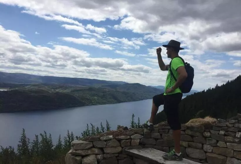 Loch Ness Lochside Hostel, Over 16s Only, Social Backpackers Atmosphere