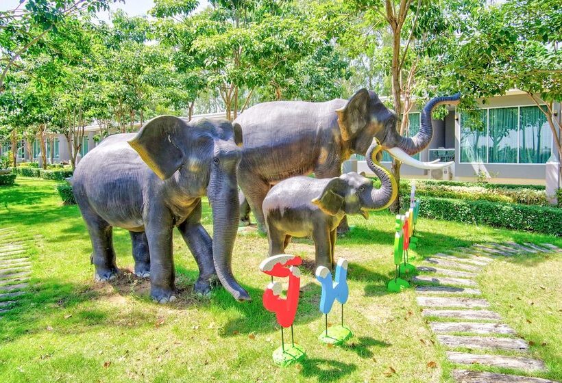 Thaiasia Goldensea Resort