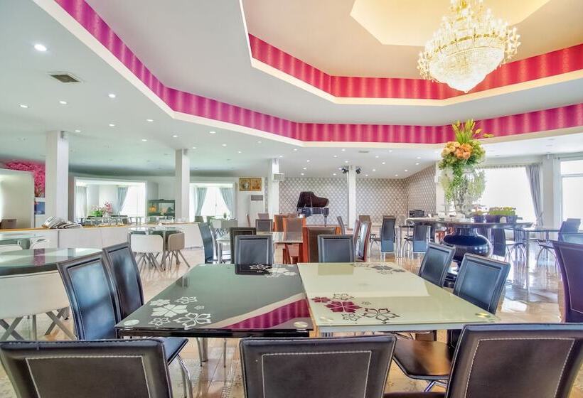 Thaiasia Goldensea Resort