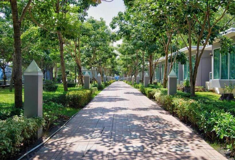 Thaiasia Goldensea Resort